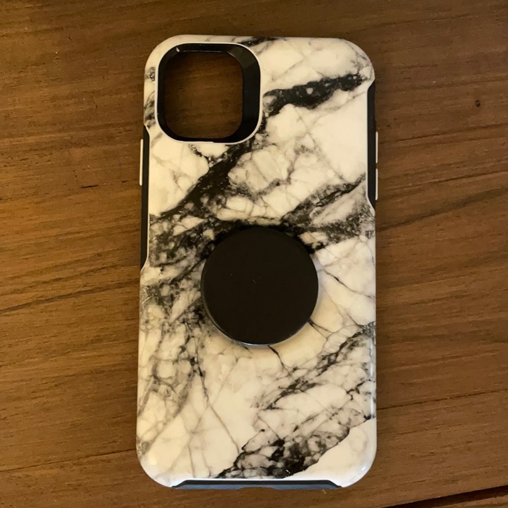 iPhone 11 Otterbox case